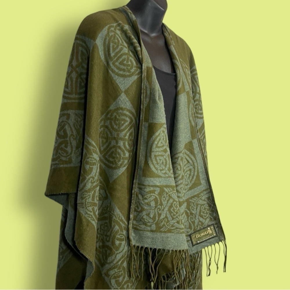 Jimmy Hourihan Fringed Shawl with Celtic Motif Boru Irish Wrap Muti Green - Picture 2 of 14